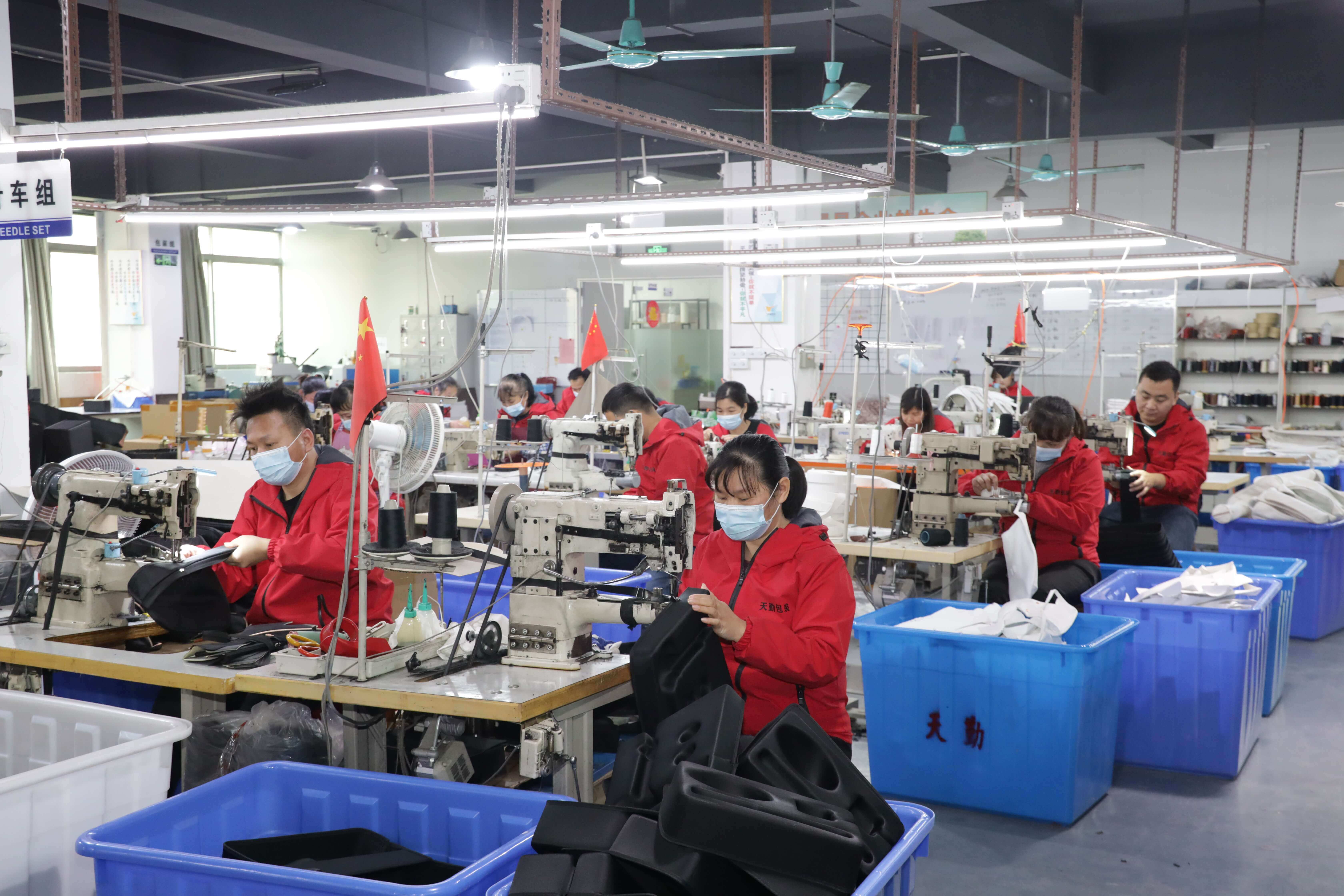 Choose the Right Custom Bag Manufacturer